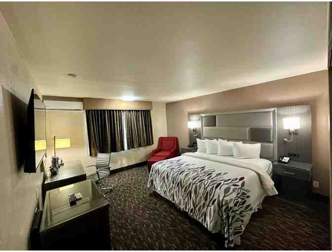 CA - Yuba City - Red Roof Inn - One Night Stay