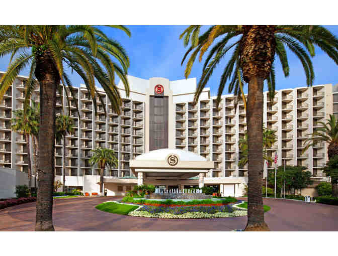 1 Night Stay in a Deluxe Room + Complimentary Parking at Sheraton San Diego Hotel & Marina - Photo 1