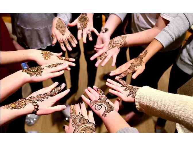 Learn How to Henna! - Photo 1