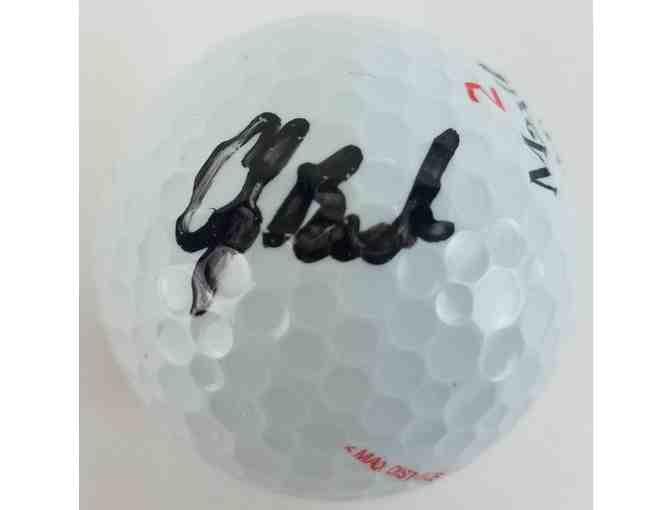 President George Bush Autographed Golf Ball - Photo 1